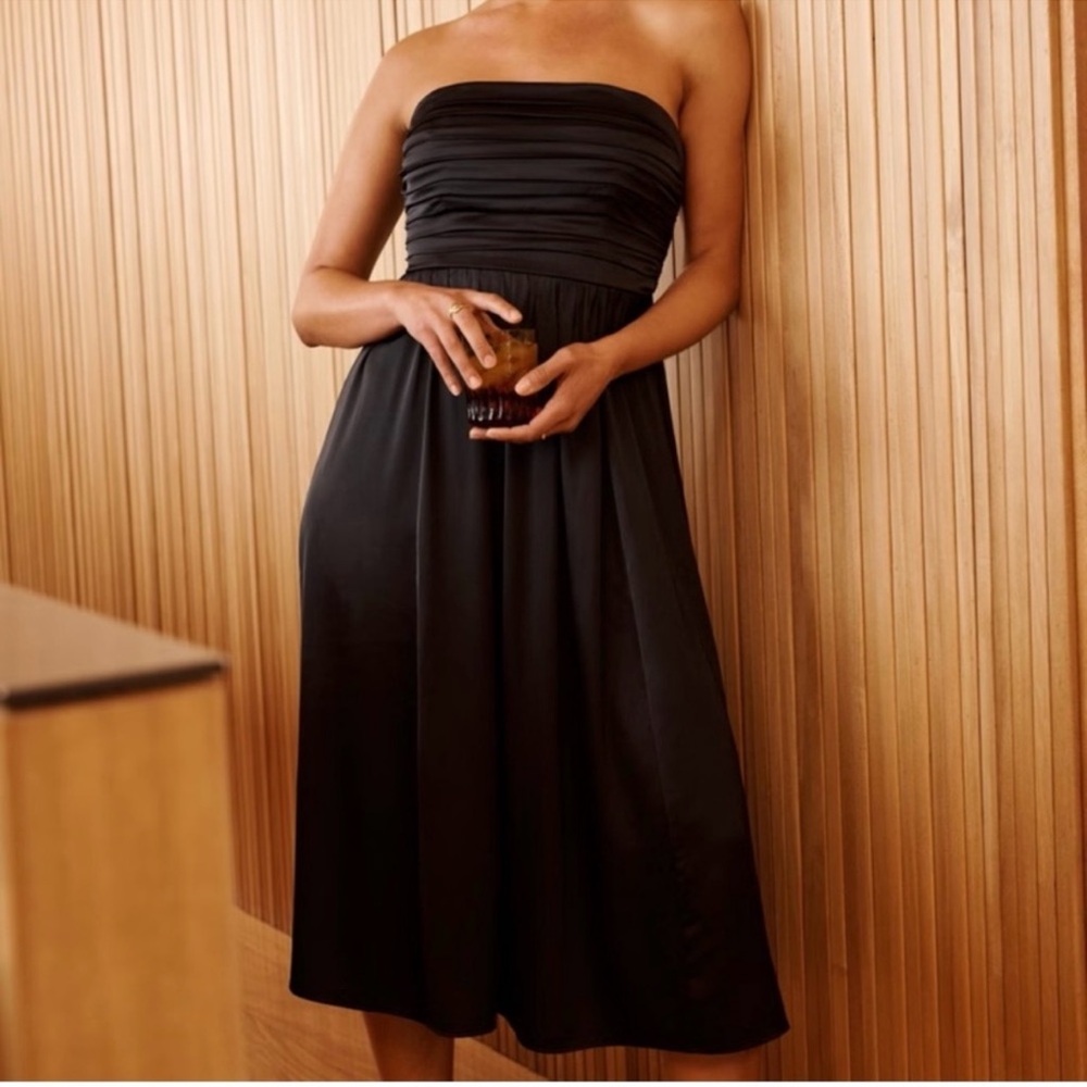 Abercrombie & Fitch Black Strapless Midi Dress